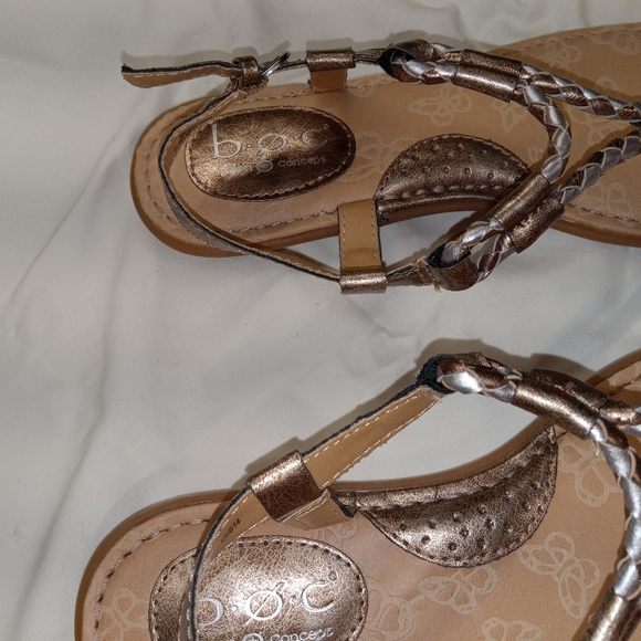BOC NWOT Gold Tone Braided T-Strap Gladiator Sandal size 7 - Picture 8 of 11